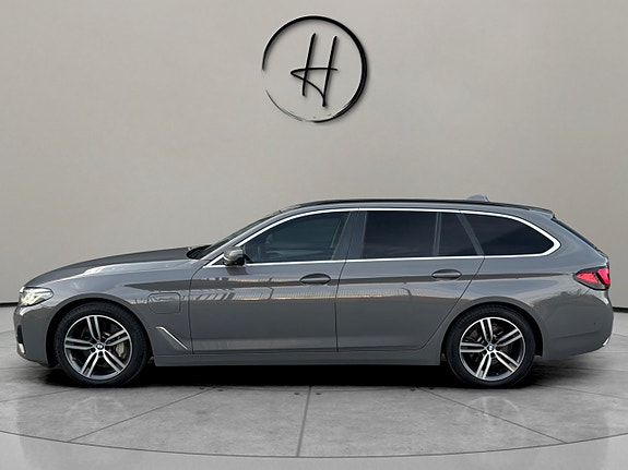 BMW 530e 7 of 28