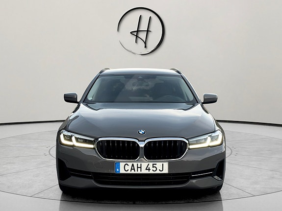 BMW 530e 3 of 28