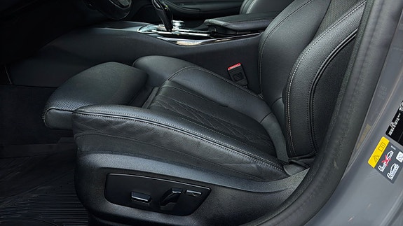 BMW 530e 11 of 28