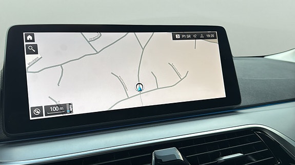BMW 530e 12 of 28