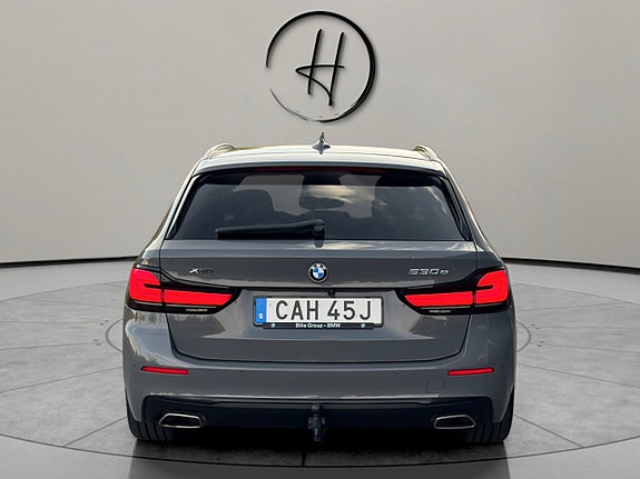 BMW 530e 4 of 28