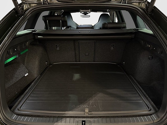 Skoda Octavia 10 of 15