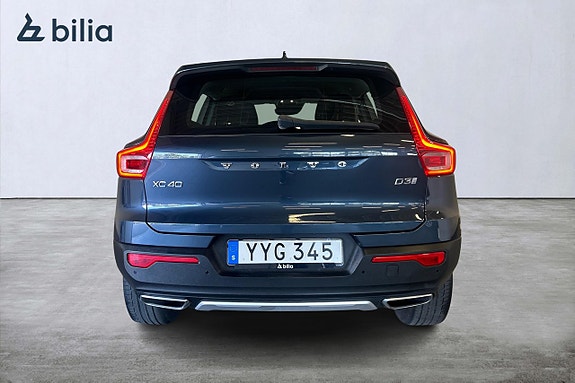 Volvo XC40 6 of 22