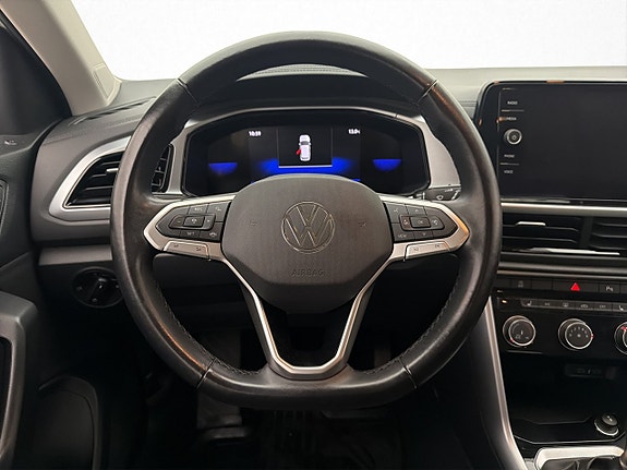 Volkswagen T-Roc 13 of 27