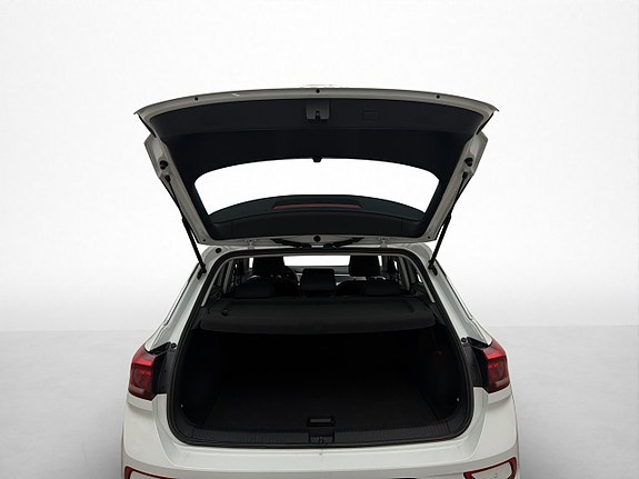 Volkswagen T-Roc 23 of 27