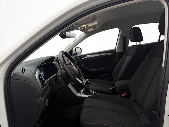 Volkswagen T-Roc 11 of 27