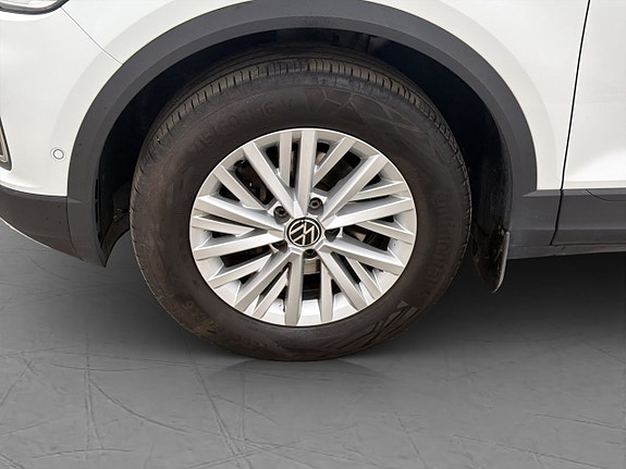 Volkswagen T-Roc 24 of 27