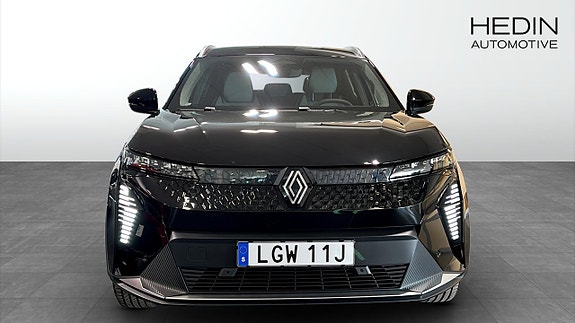 Renault Scenic E-Tech 8 of 11