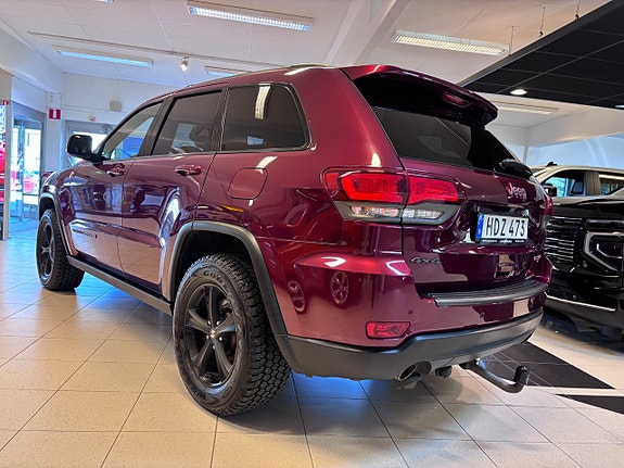 Jeep Grand Cherokee 2 of 22