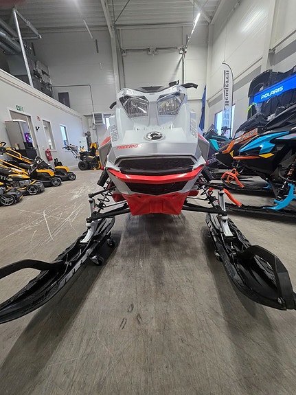 Ski-Doo Freeride 850 146" E-Tec Räntekampanj 3 of 6