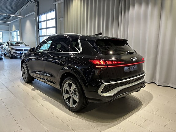 Audi Q3 3 of 21
