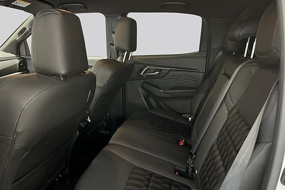 Isuzu D-max 9 of 14