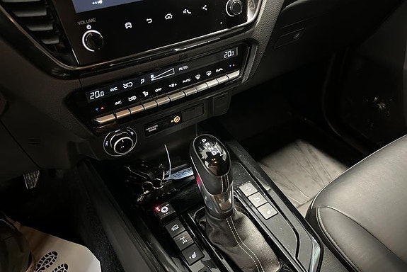 Isuzu D-max 12 of 14