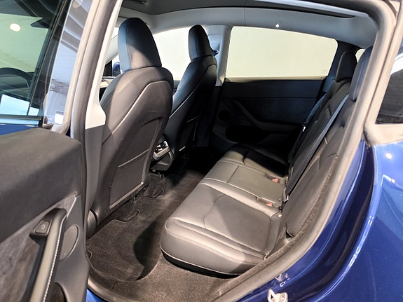 Tesla Model Y 21 of 27