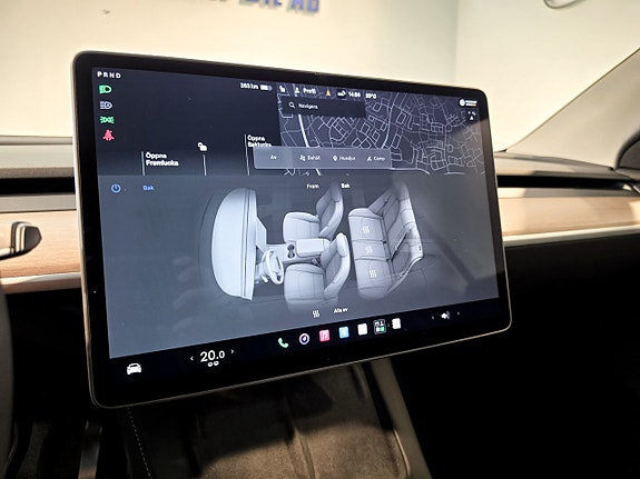 Tesla Model Y 17 of 27