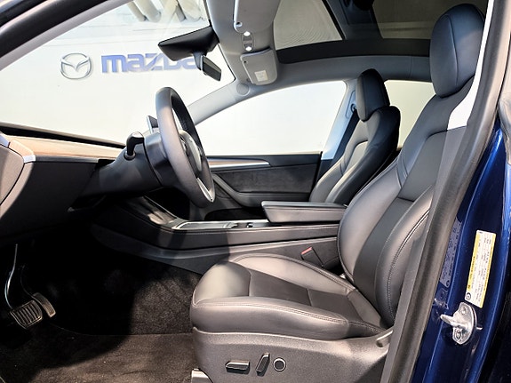 Tesla Model Y 20 of 27