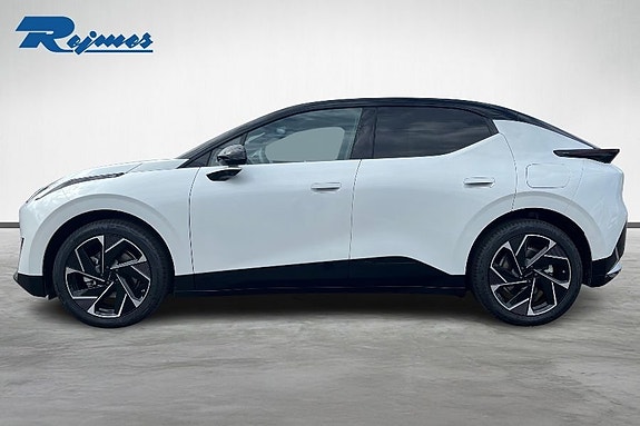 Lynk & Co 02 3 of 21