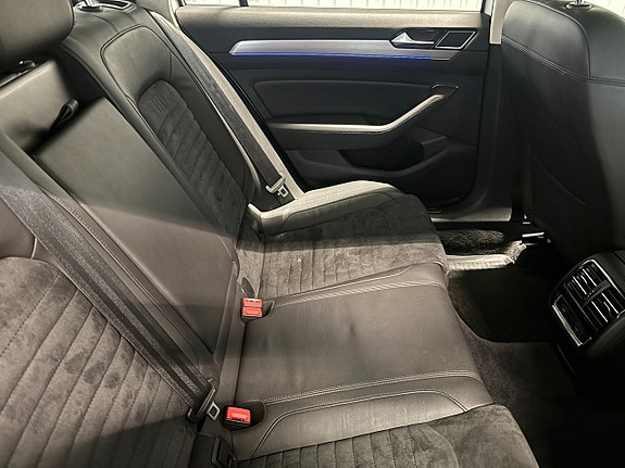 Volkswagen Passat 12 of 22