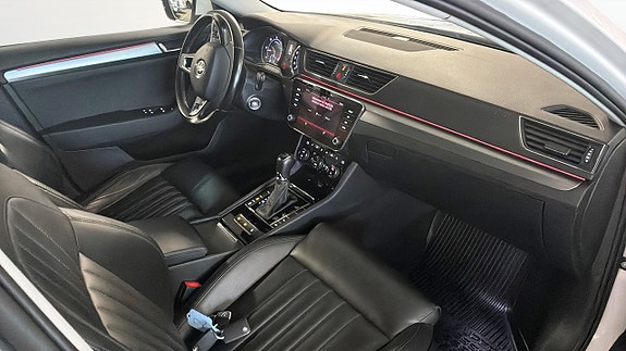 Skoda Superb 3 of 12