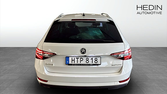 Skoda Superb 7 of 12