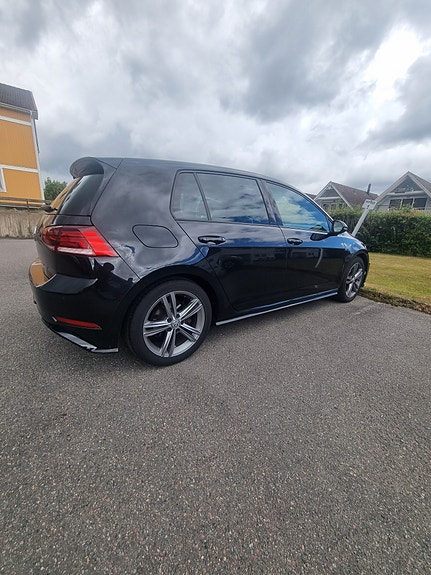 Volkswagen Golf VII 5 of 9