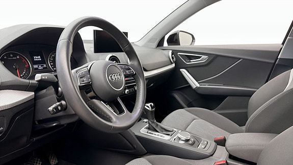 Audi Q2 7 of 12