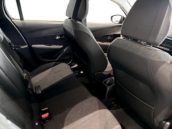 Peugeot 208 12 of 15