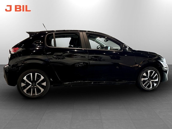 Peugeot 208 13 of 15
