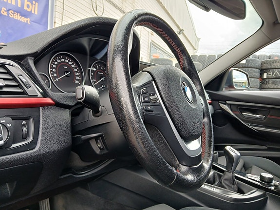 BMW 328i 19 of 24