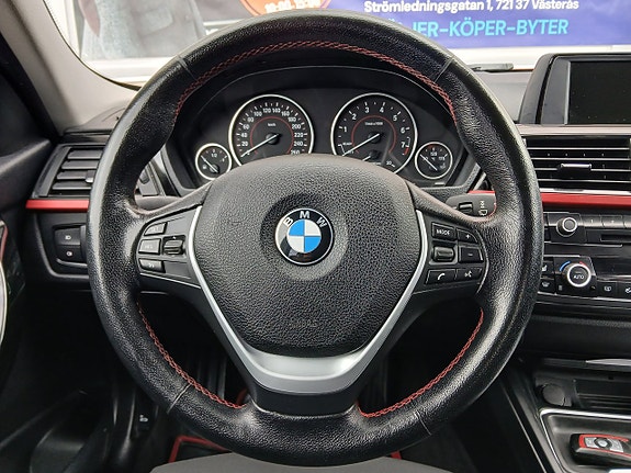 BMW 328i 16 of 24