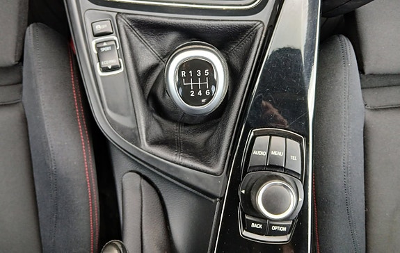 BMW 328i 18 of 24