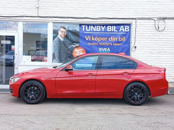 BMW 328i 3 of 24