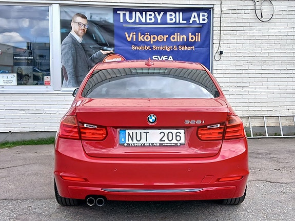 BMW 328i 5 of 24
