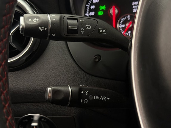 Mercedes-Benz GLA220 d 16 of 30
