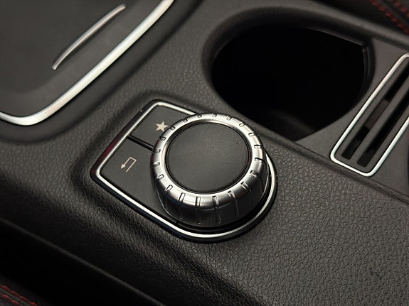Mercedes-Benz GLA220 d 25 of 30