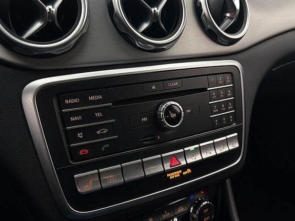 Mercedes-Benz GLA220 d 23 of 30