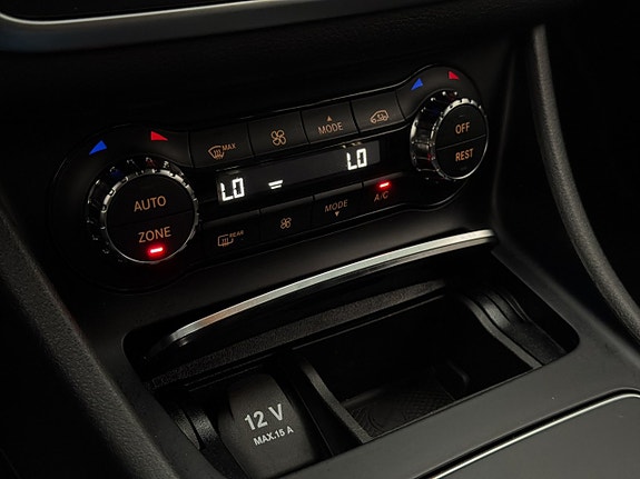 Mercedes-Benz GLA220 d 24 of 30