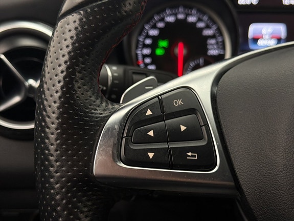 Mercedes-Benz GLA220 d 17 of 30