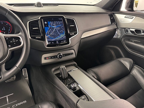 Volvo XC90 12 of 25