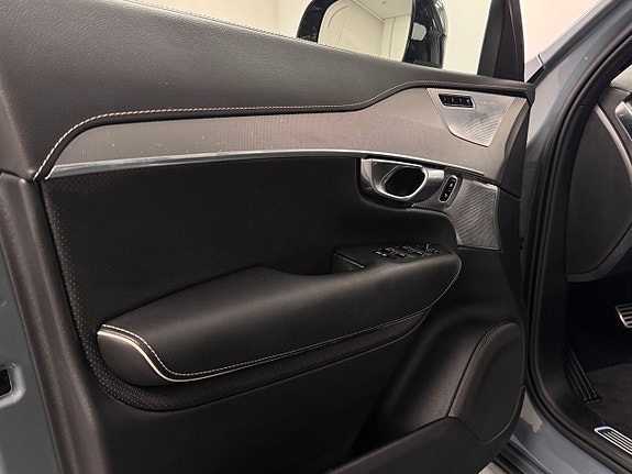Volvo XC90 9 of 25