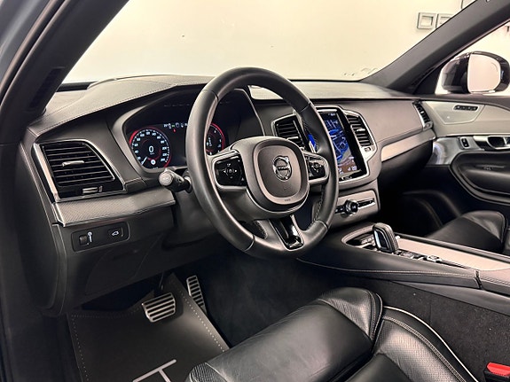 Volvo XC90 23 of 25