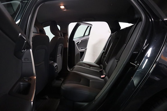 Volvo V60 12 of 16