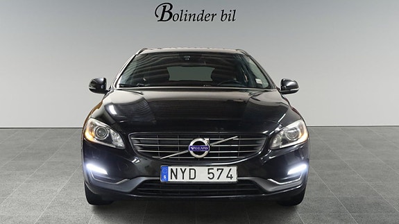 Volvo V60 2 of 16