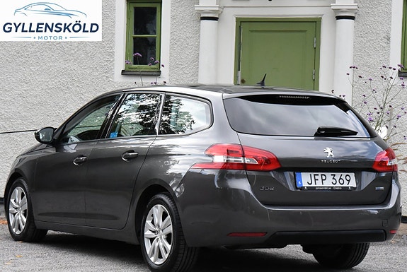 Peugeot 308 SW 2 of 15