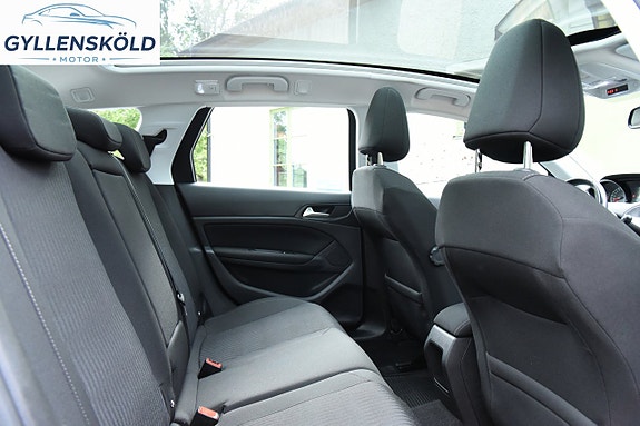 Peugeot 308 SW 15 of 15