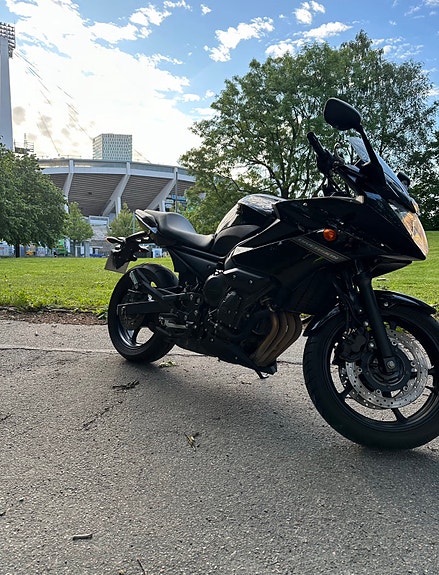 Yamaha XJ6 Diversion 4 of 4