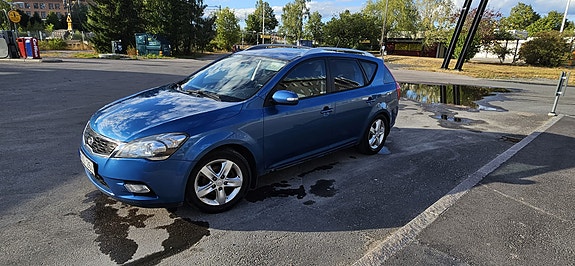 Kia Ceed 2 of 10