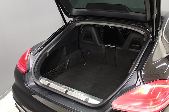 Porsche Panamera 4S 14 of 14