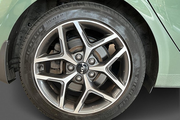 Kia Ceed 16 of 21