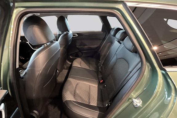 Kia Ceed 9 of 21